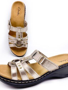 Clark's 8M Pewter Leather Sandals